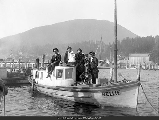 Gas workboat Nellie at Thomas Basin, circa 1907